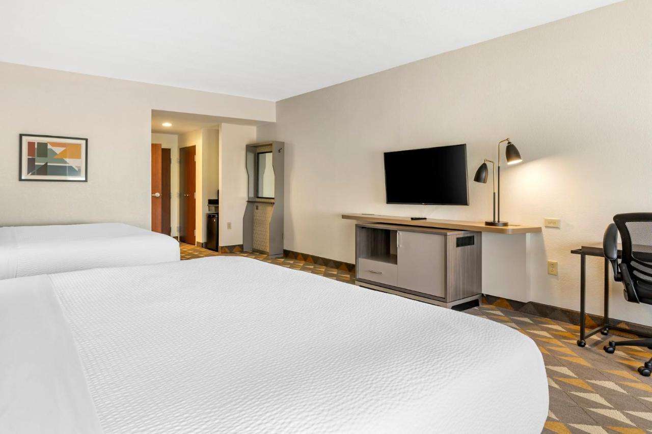Holiday Inn Louisville Airport South By Ihg Exterior photo